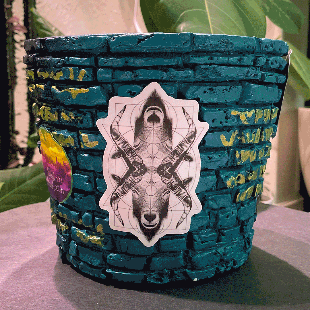 Double Goat Head Medium Graffiti Pot
